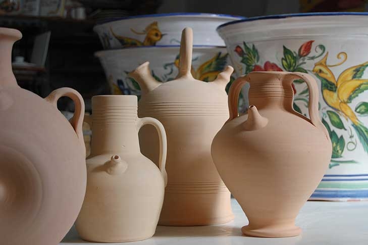 La alfarería de Totana será declarada BIC, mientras que las casas torre de Murcia no logran esa protección