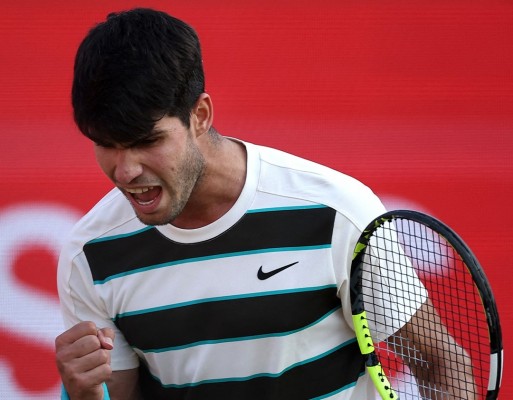 Alcaraz se levanta tras pasarlo mal ante un gran Munar y sigue adelante en Queen's
