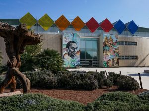 La UMH renueva con Eulen el servicio de limpieza con otra prórroga anual por 3 millones de euros