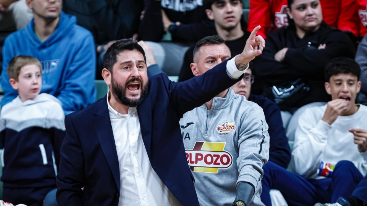 Josan González, durante un partido de ElPozo en la presente temporada. - Foto: PASCU MÉNDEZ
