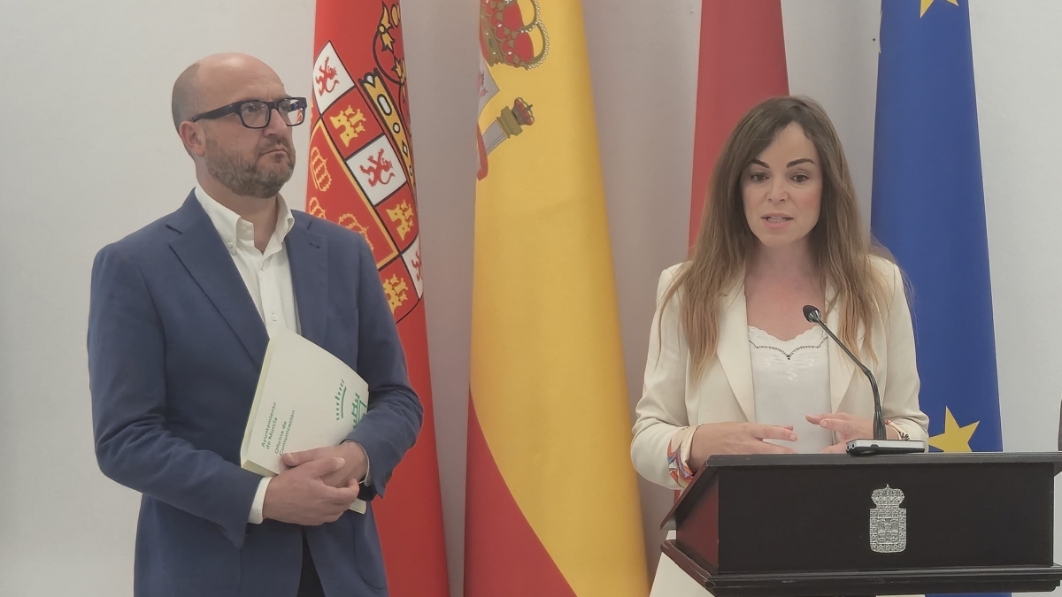Murcia suma 66 nuevos funcionarios dedicados a trabajo y educación social