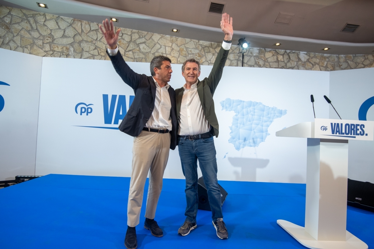 Mazón y Feijóo juntos en un acto reciente en Alicante. - Foto: RAFA MOLINA Mazón y Feijóo juntos en un acto reciente en Alicante.