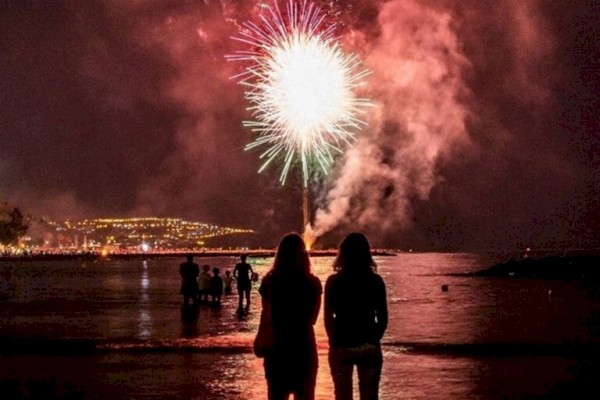 Música, discomóvil y castillo: Benicàssim prepara una Noche de San Juan de actividades en sus playas