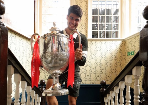 Alcaraz acelera en la ATP: está a 1.130 puntos de Sinner antes de defender 2.000 en Wimbledon