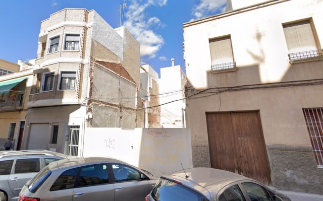 El sector inmobiliario de Elche sigue 'completando' la ciudad con pequeñas promociones en barrios