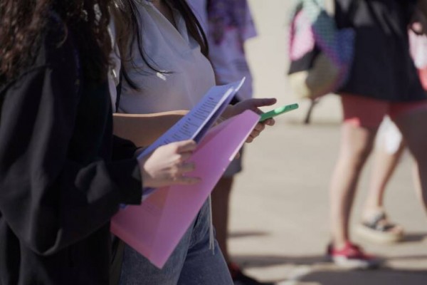Profesores asociados de la UV critican que la figura del sustituto agrava la precariedad de los docentes