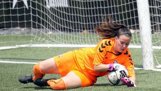 La portera Elena de Toro renueva con el Alhama CF y competirá en la Liga F