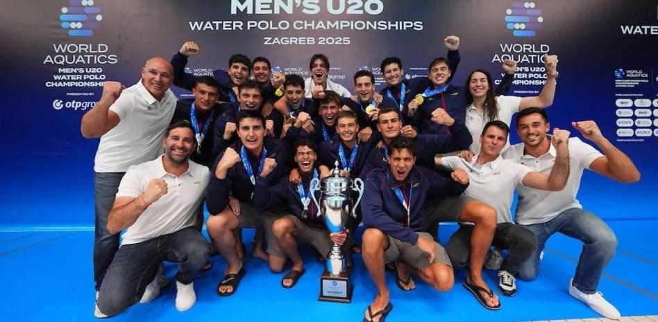 El valenciano Samu García se cuelga el oro con España en el Mundial Junior