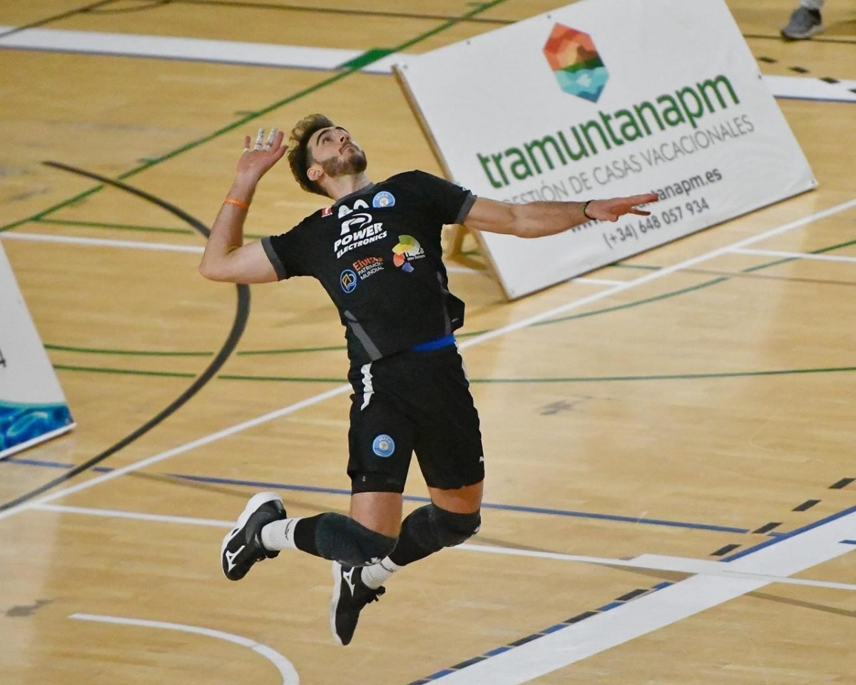 El italiano Luca Cuminetti renueva y disputará la Superliga con el Servigroup Benidorm
