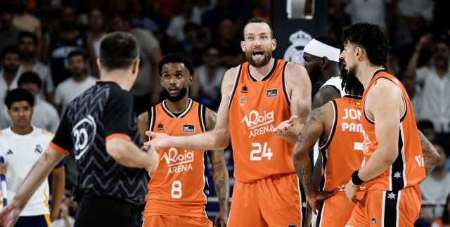 Valencia Basket cae tras un final cruel en un encuentro marcado por el arbitraje