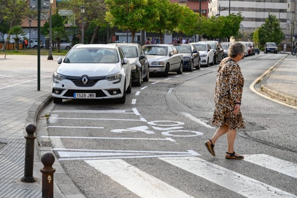 Instalan 40 plazas de aparcamiento en Aiora para despejar la plaza Goerlich de vehículos