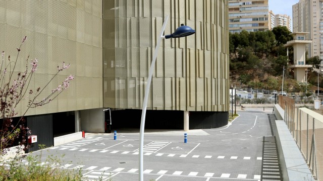 Benidorm abrirá en julio el parking interior de Poniente y licitará su gestión por dos años
