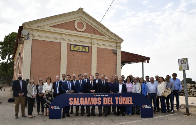 El movimiento #QuieroCorredor insta en Almería a acelerar las obras del Corredor Mediterráneo
