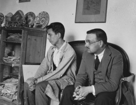 El tesoro guardado en una caja de pudding inglés que retrata una época cultural: el Gaya recibe el Archivo Fotográfico Juan Guerrero digitalizado