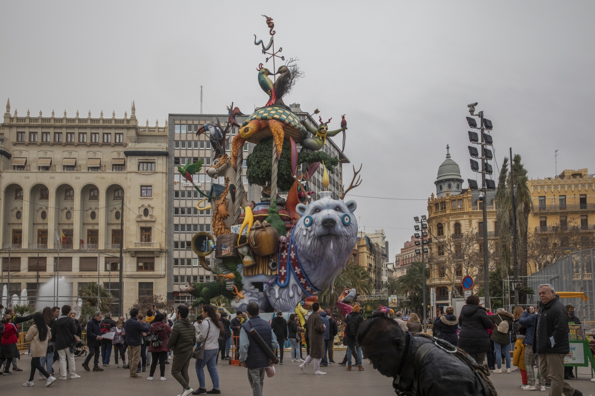 Falla municipal firmada por Dulk.