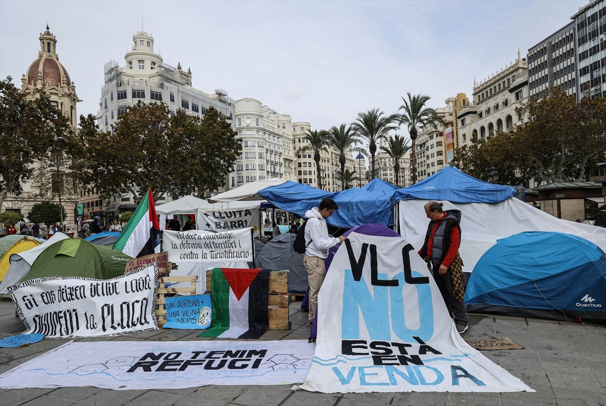 La no política de vivienda para seguir ocupando el Palau