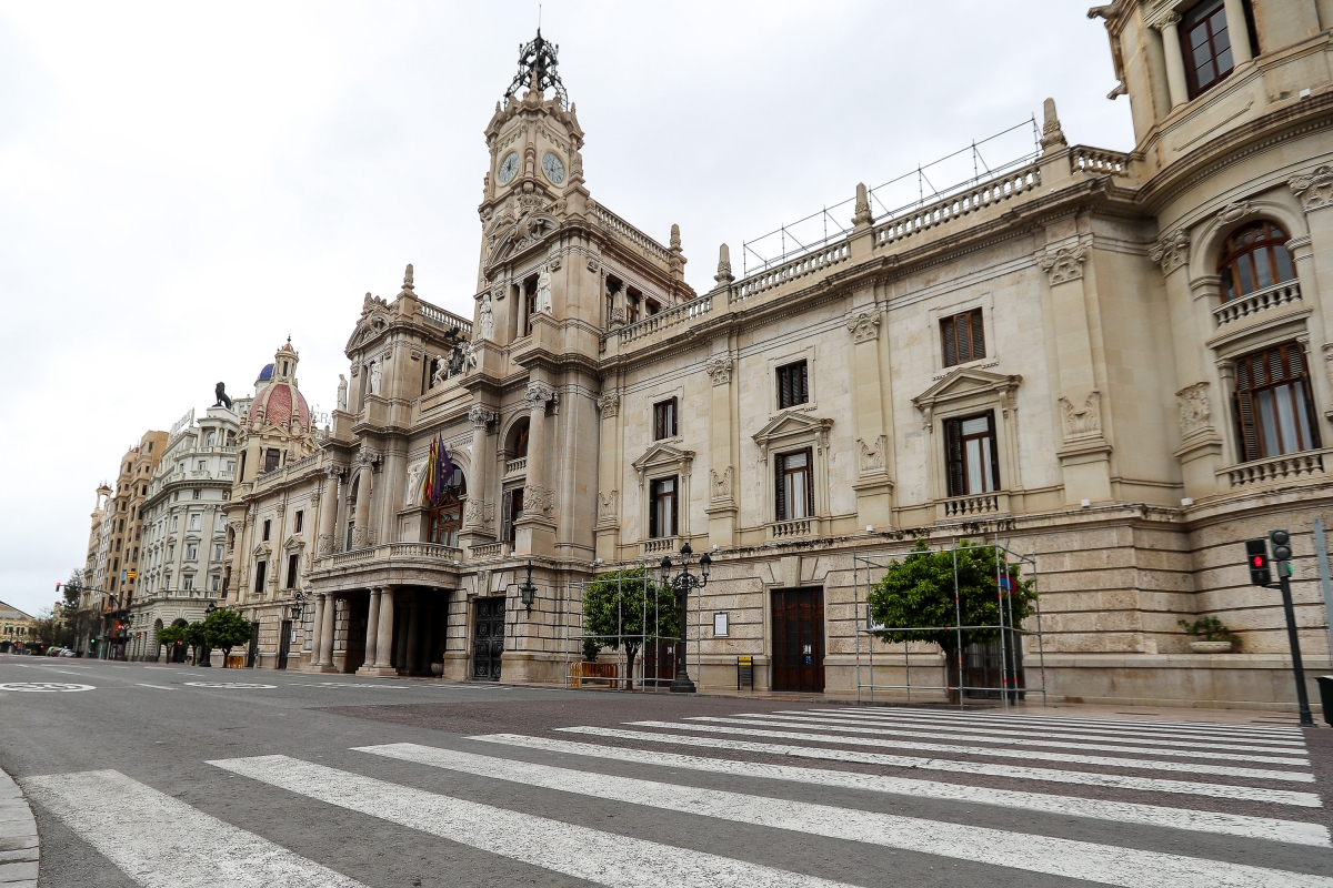 El Ayuntamiento de València destina 8 millones para pagar el incremento salarial de 2025 a sus funcionarios 