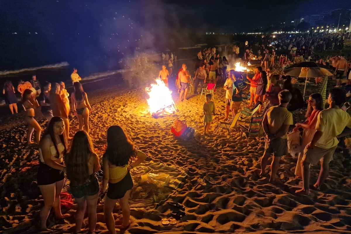 Cinco personas heridas y cinco con quemaduras en la Noche de San Juan de Castelló