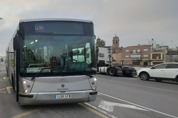 Burriana y Almassora acuerdan mantener el autobús universitario a la UJI: lo ampliarán hasta el Puerto