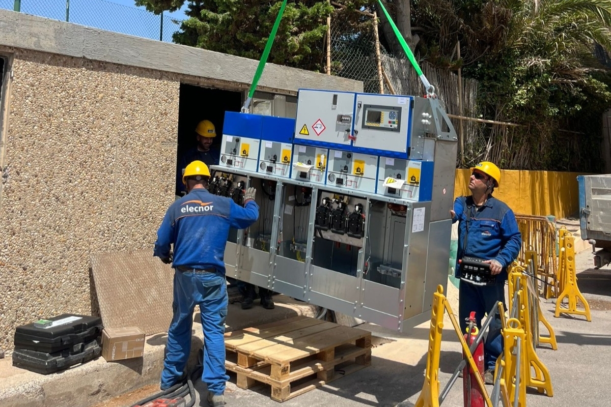 Los empresarios de La Manga esperan que el refuerzo de la red eléctrica evite un nuevo 'apagón'