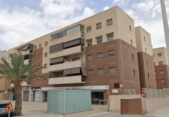 Pimesa exigirá en Elche el reembolso de una reparación de VPO a la constructora, Dragados SA