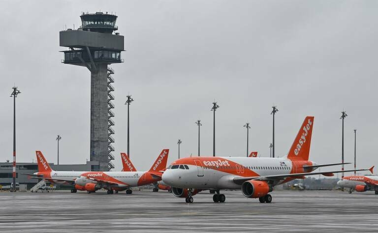 Los servicios mínimos en la huelga de EasyJet llegan al 88% en el Miguel Hernández