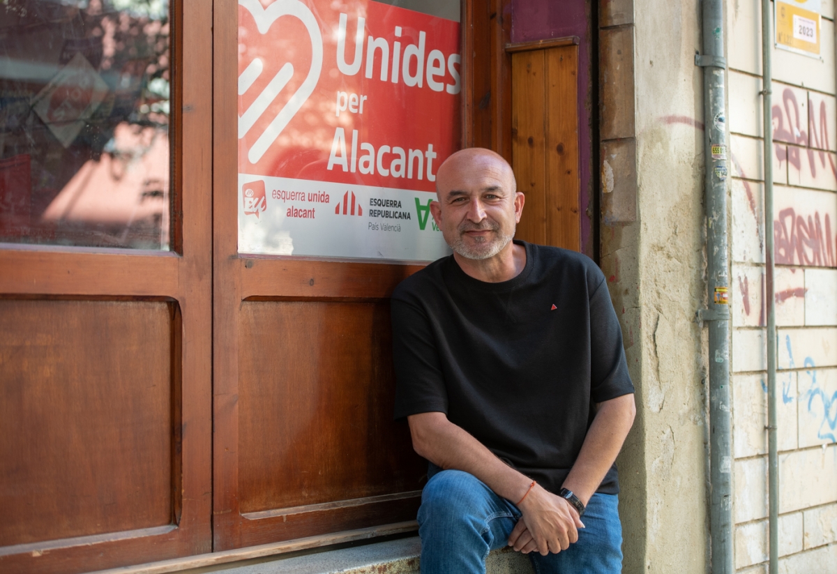 El portavoz municipal de EU Podem en Alicante, Manolo Copé. - Foto: RAFA MOLINA