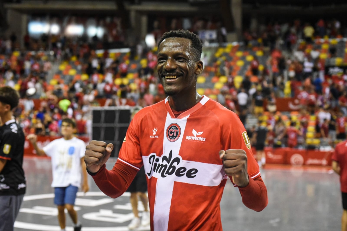  - Foto: JIMBEE CARTAGENA