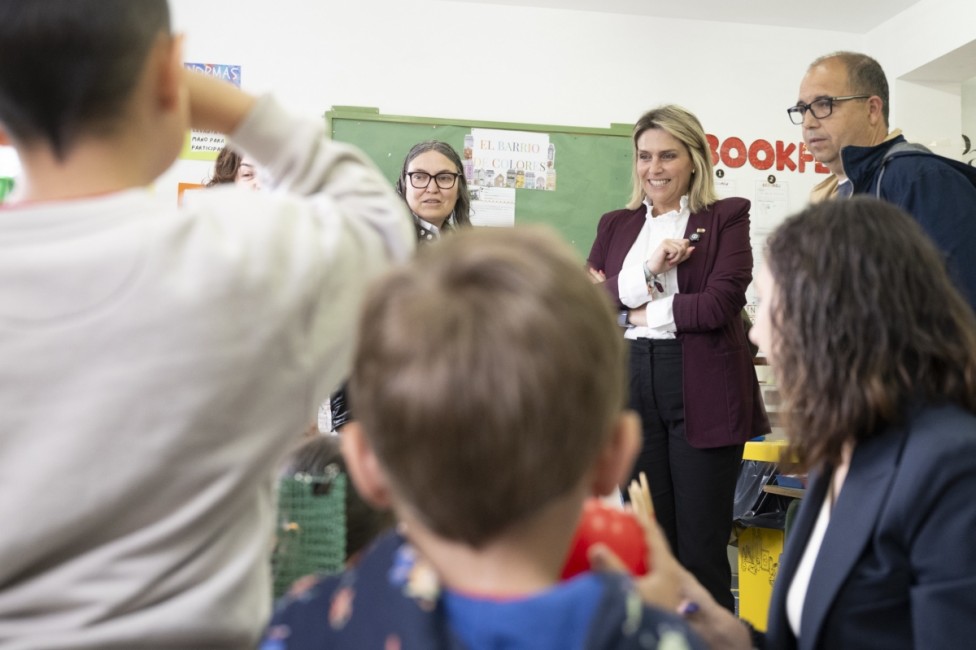 Imagen de una visita a una escuela - 