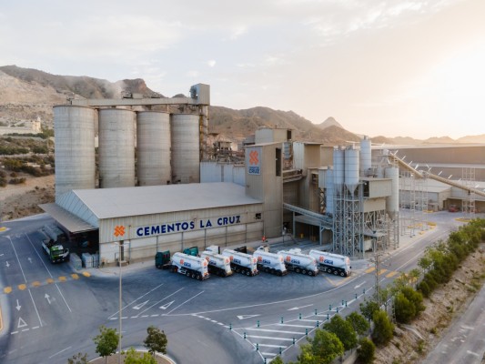 La abanillera Cementos La Cruz prevé invertir 100 millones de euros en 5 años para situarse a la vanguardia de la construcción