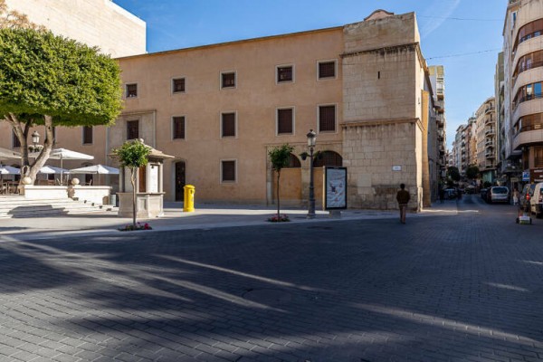  El espacio de Clarisas en Elche acoge la exposición Elche Fashion Shoes por la semana del calzado