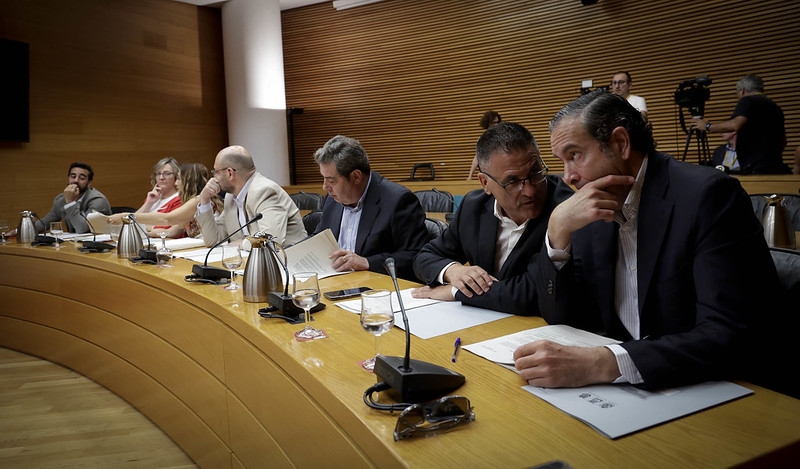 Les Corts invitan a las asociaciones de víctimas y afectados a la comisión de la Dana