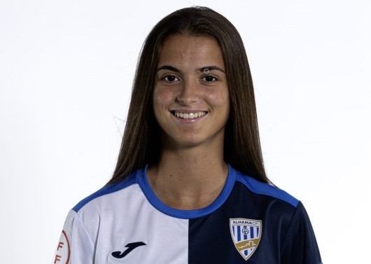 Vega Montesinos sigue en el Alhama y son ya 14 las futbolistas renovadas