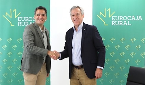 Eurocaja Rural y APEFA colaboran para fortalecer el tejido empresarial farmacéutico de Alicante