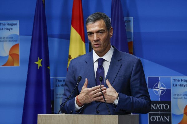 En la OTAN ya conocen al Sánchez de los cambios de opinión