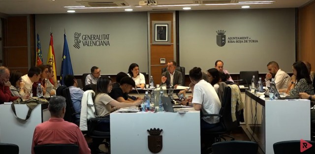 Riba-roja adjudica 953.880 euros en contratos de servicios y suministro en el primer semestre del año 
