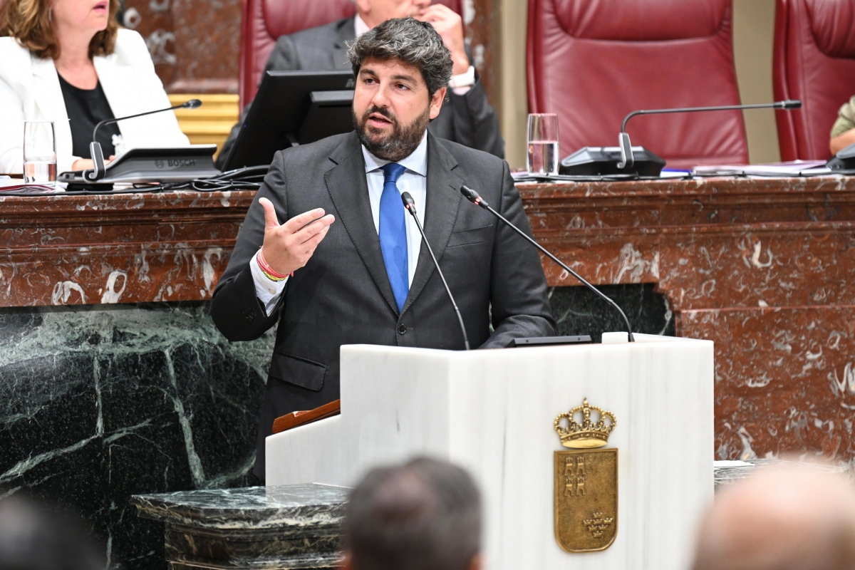 López Miras rechaza la foto de la oposición 