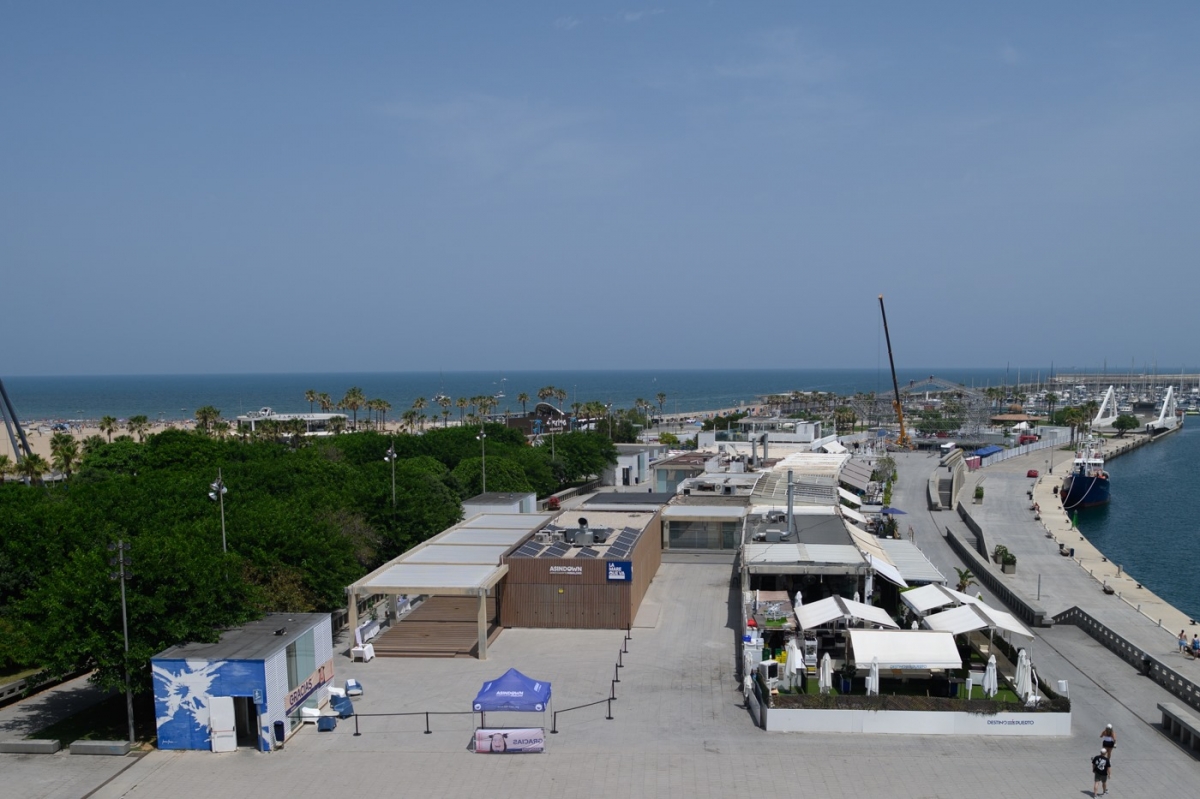 El Ayuntamiento de València demanda a los cuatro restaurantes de La Marina para desalojarlos