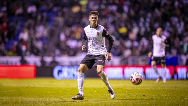 Enzo Barrenechea: 