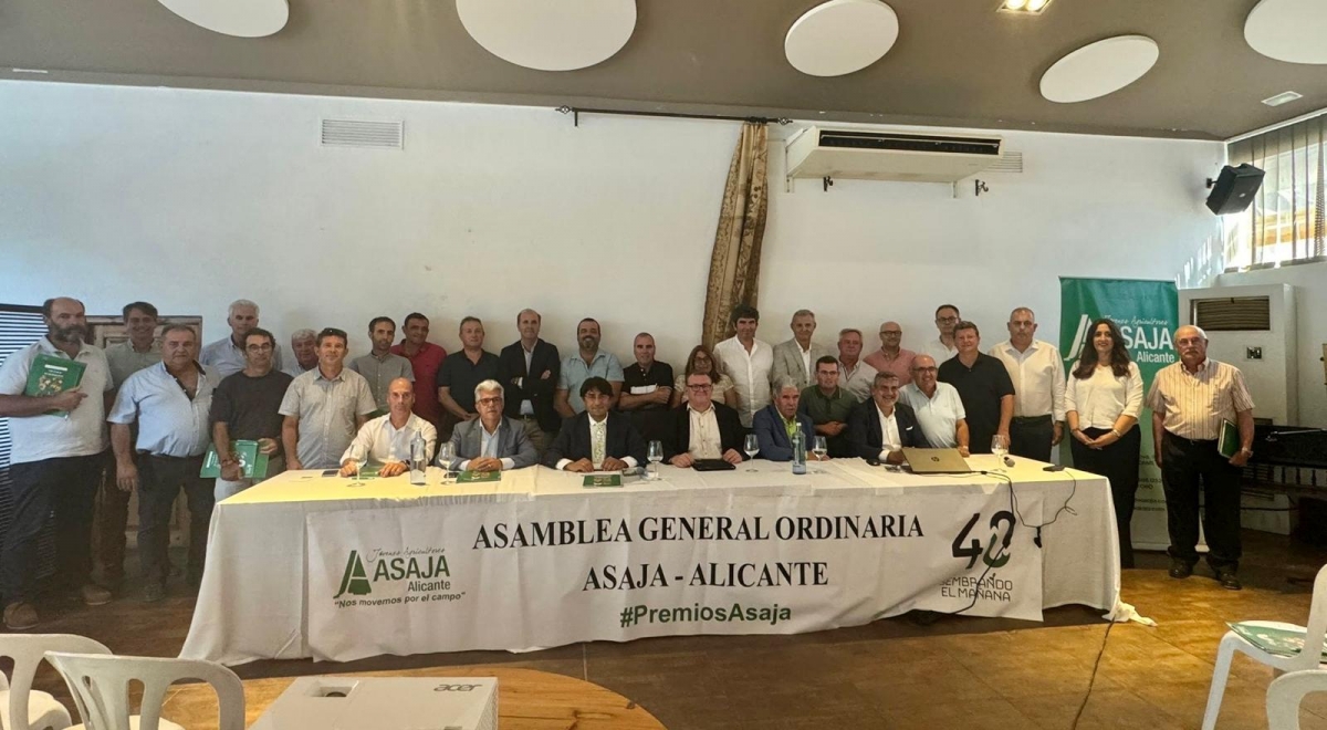 La nueva junta directiva de Asaja Alicante. - La nueva junta directiva de Asaja Alicante.