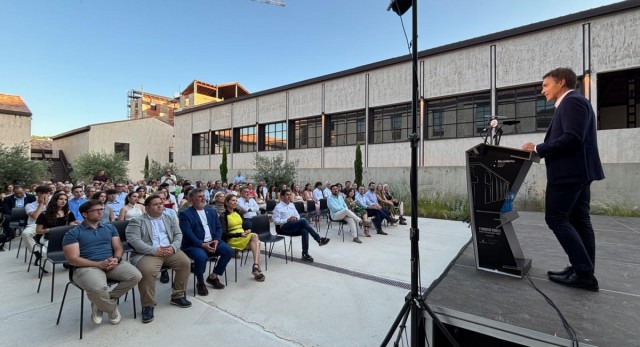 El emprendedor Iñaki Berenguer premia a 21 estudiantes: los mejores de bachillerato de Alcoy, Cocentaina y Muro