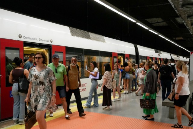 Metrovalencia amplia su servicio nocturno el sábado 19 de julio por la celebración de la Gran Nit de Juliol