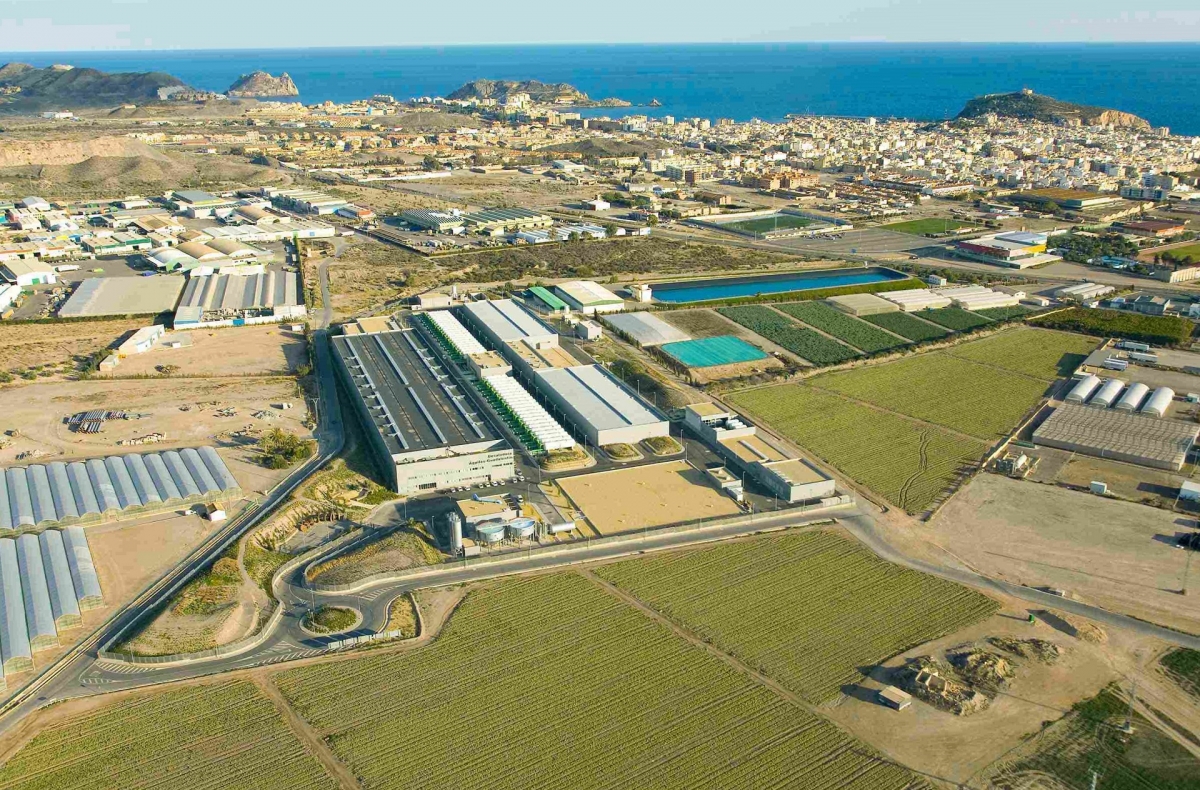 La CHS busca regantes de la zona del Trasvase para adjudicar 5 hm3 producidos por la desalinizadora de Águilas