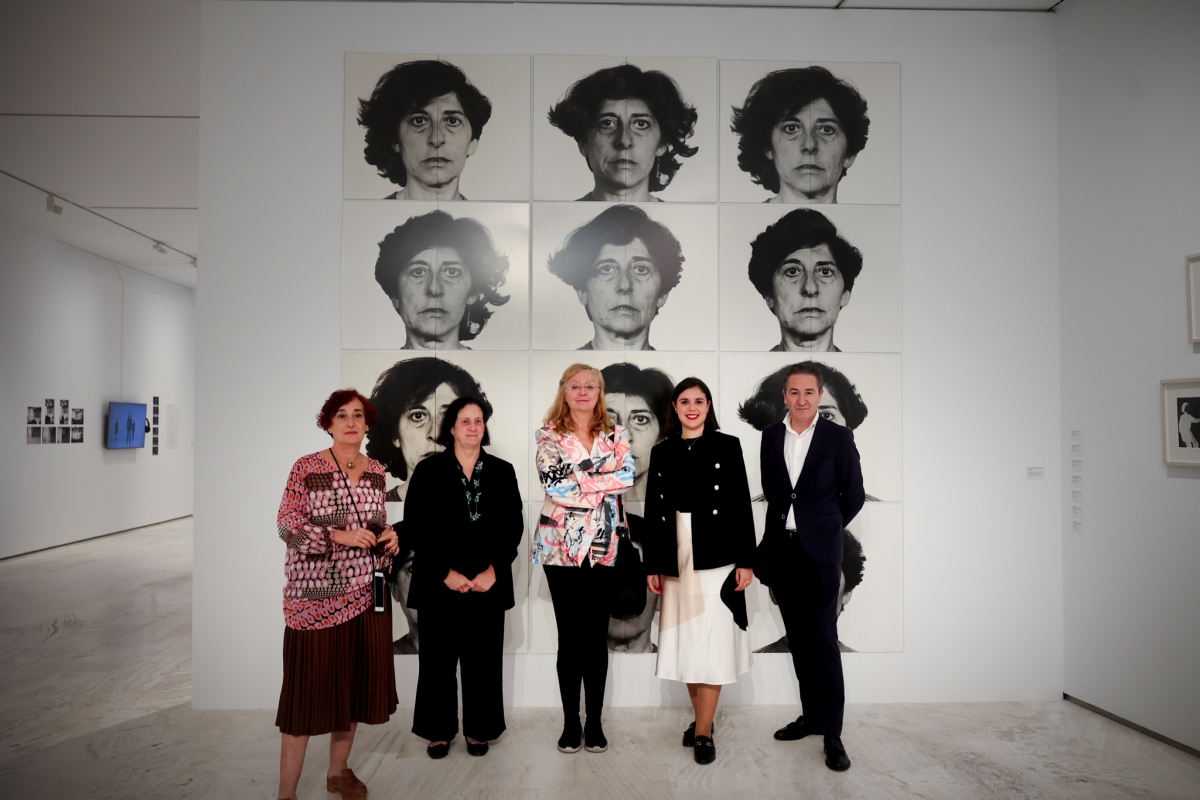 La artista Esther Ferrer y la crítica de arte Margarita de Aizpuru conversan este sábado en el MACA