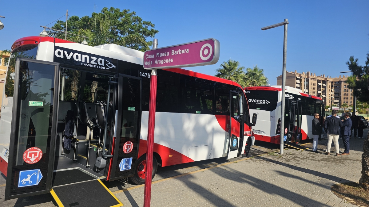 La Vila Joiosa renueva la flota de autobuses del servicio de transporte urbano