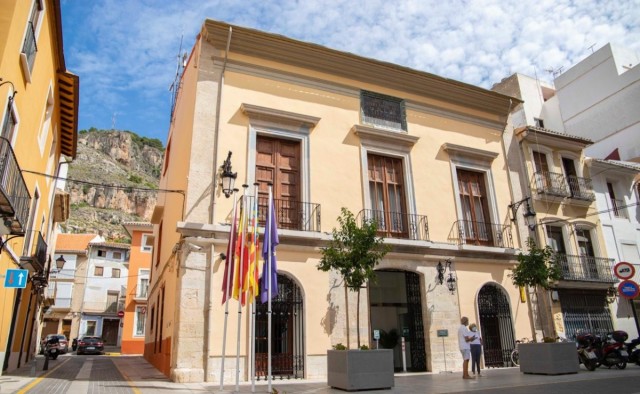 Cullera convertirá una antigua parcela industrial en un centro de día para personas mayores