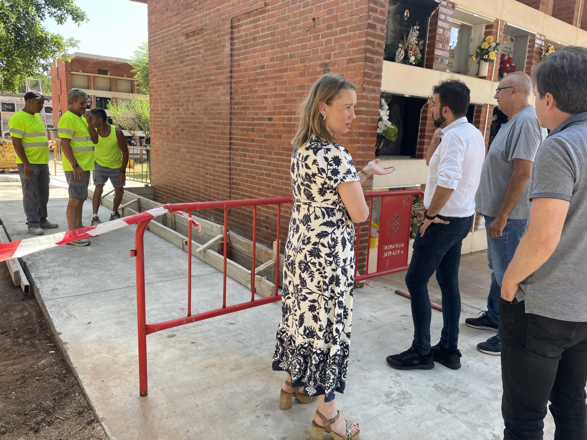 Vila-real inicia las obras de la construcción de 50 nuevos columbarios en el cementerio municipal