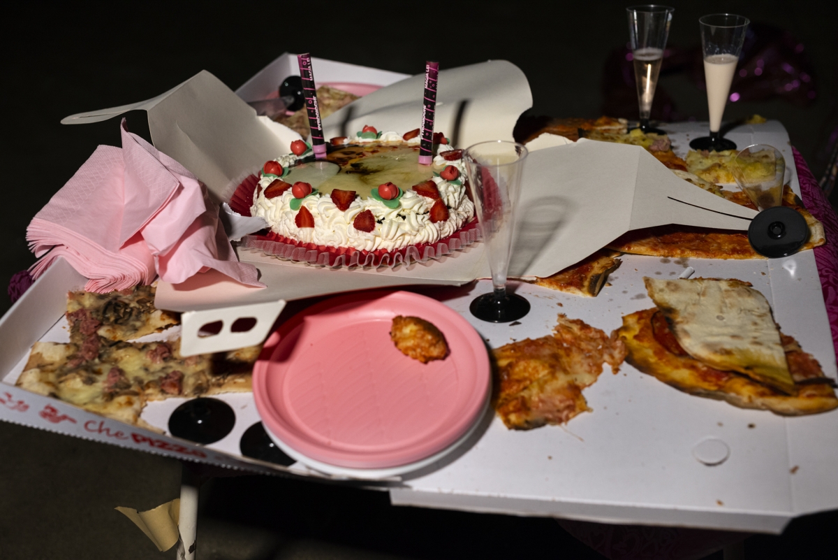 Retrato de una juventud sin certezas: la murciana Mar Sáez expone en el Párraga su proyecto romano 'Terza Vita'