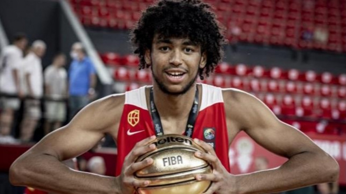 Izan Almansa hará la pretemporada con Philadelphia 76ers para ingresar en la NBA
