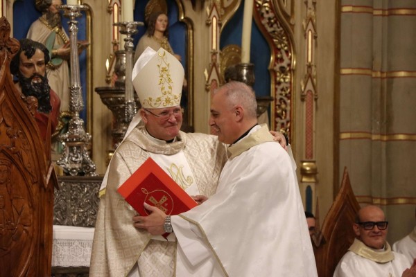 Las bodas de oro sacerdotales del obispo de Cartagena... con felicitación del Papa